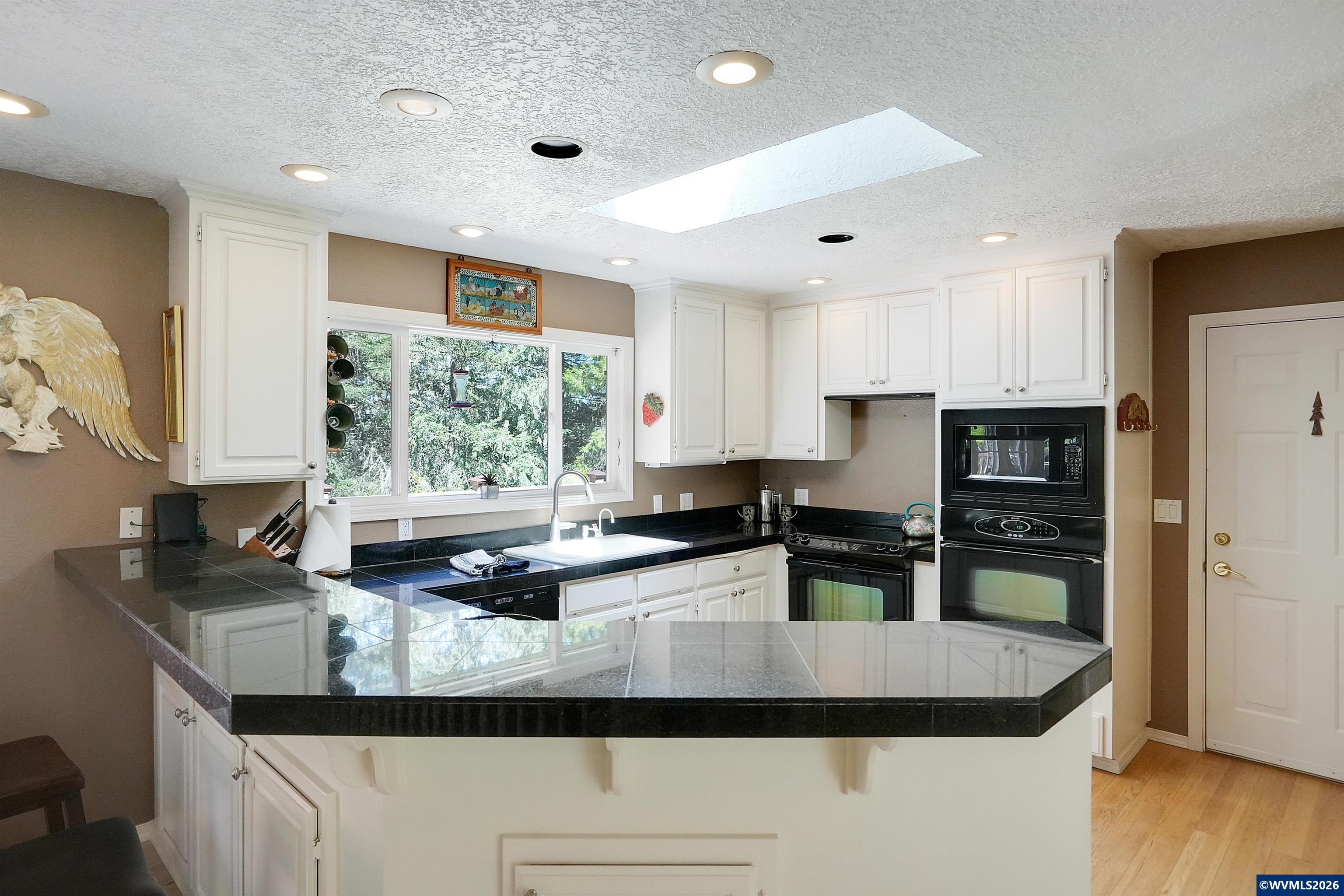 6135 Skyline Road South Salem, OR 97306 - Photo 7 of 48