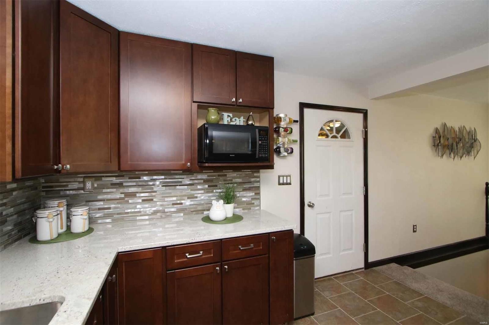 3878 McCoy Road Bethalto, IL 62010 - Photo 10 of 35