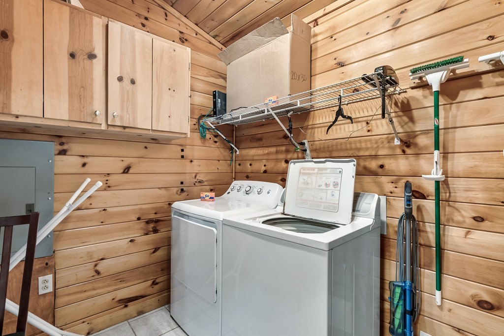 2617 Sharpes Ridge Way Sevierville, TN 37876 - Photo 30 of 43 a utility room with dryer and washer