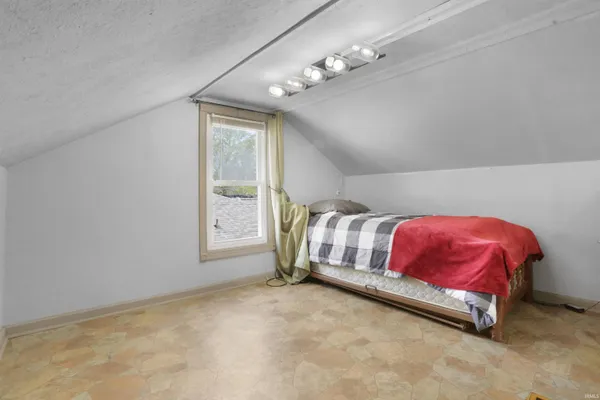 $210,000 | 1101 North Spring Street, Evansville, IN 47711