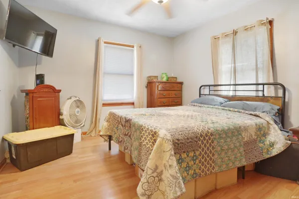 $210,000 | 1101 North Spring Street, Evansville, IN 47711