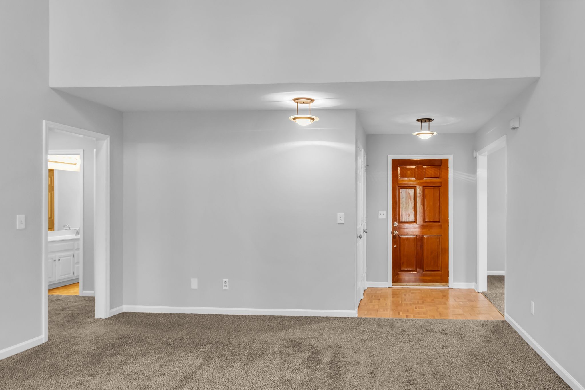 2560 Choctaw Trace Murfreesboro, TN 37129 - Photo 16 of 36 an empty room with closet and windows