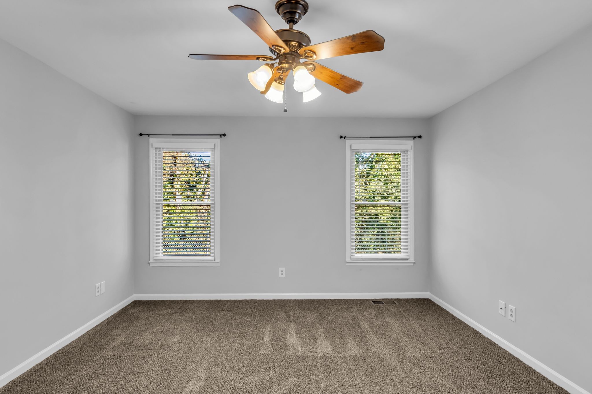 2560 Choctaw Trace Murfreesboro, TN 37129 - Photo 20 of 36 an empty room with window and chandelier fan