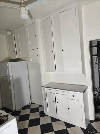 $4,300 | 1731 Winona Boulevard, Hollywood, CA 90027