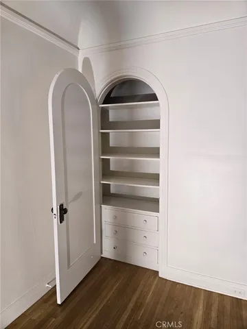 $4,350 | 1731 Winona Boulevard, Hollywood, CA 90027