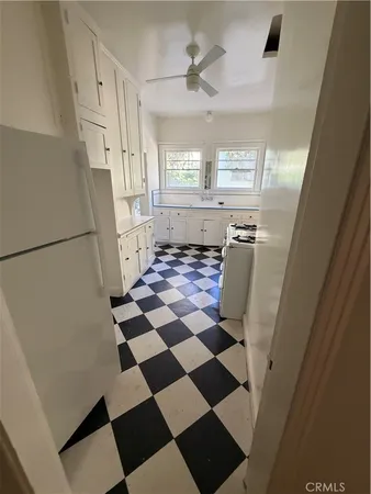 $4,300 | 1731 Winona Boulevard, Hollywood, CA 90027