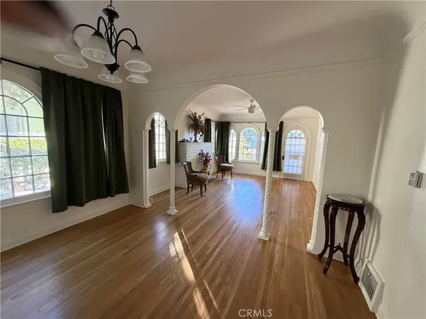 $4,300 | 1731 Winona Boulevard, Hollywood, CA 90027