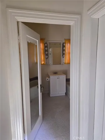 $4,350 | 1731 Winona Boulevard, Hollywood, CA 90027