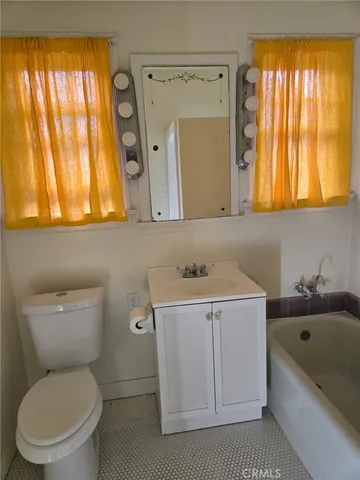 $4,350 | 1731 Winona Boulevard, Hollywood, CA 90027