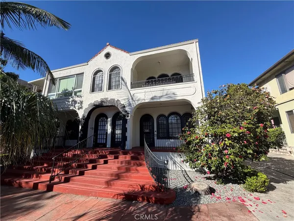 $4,300 | 1731 Winona Boulevard, Hollywood, CA 90027