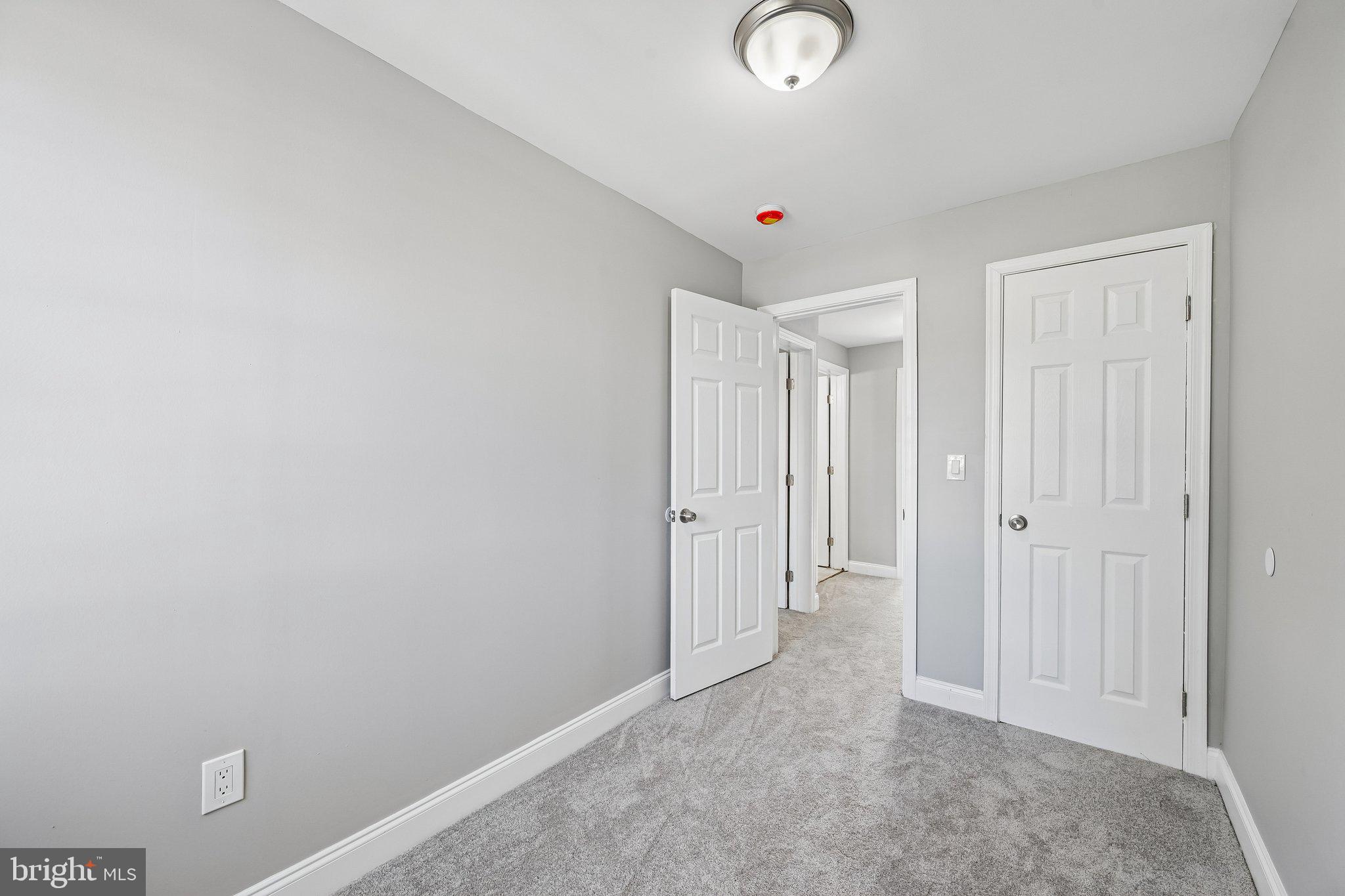 628 Roundview Road Baltimore, MD 21225 - Photo 22 of 43