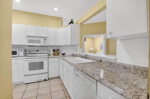 $420,000 | 10585 Royal Caribbean Circle, Boynton Beach, FL 33437