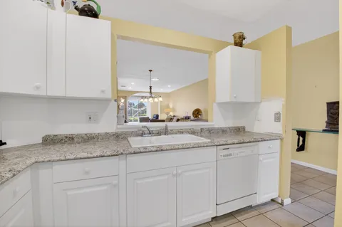 $420,000 | 10585 Royal Caribbean Circle, Boynton Beach, FL 33437