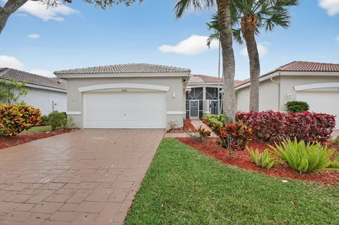 $420,000 | 10585 Royal Caribbean Circle, Boynton Beach, FL 33437