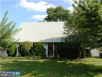 10 Umber Road Levittown, PA 19056 - Photo 1 of 12 Gallery Image 1