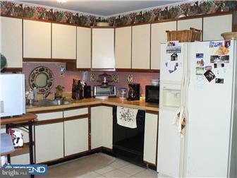 10 Umber Road Levittown, PA 19056 - Photo 4 of 12 Gallery Image 4