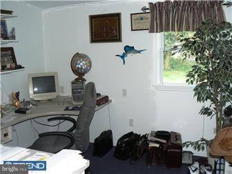 10 Umber Road Levittown, PA 19056 - Photo 5 of 12 Gallery Image 5