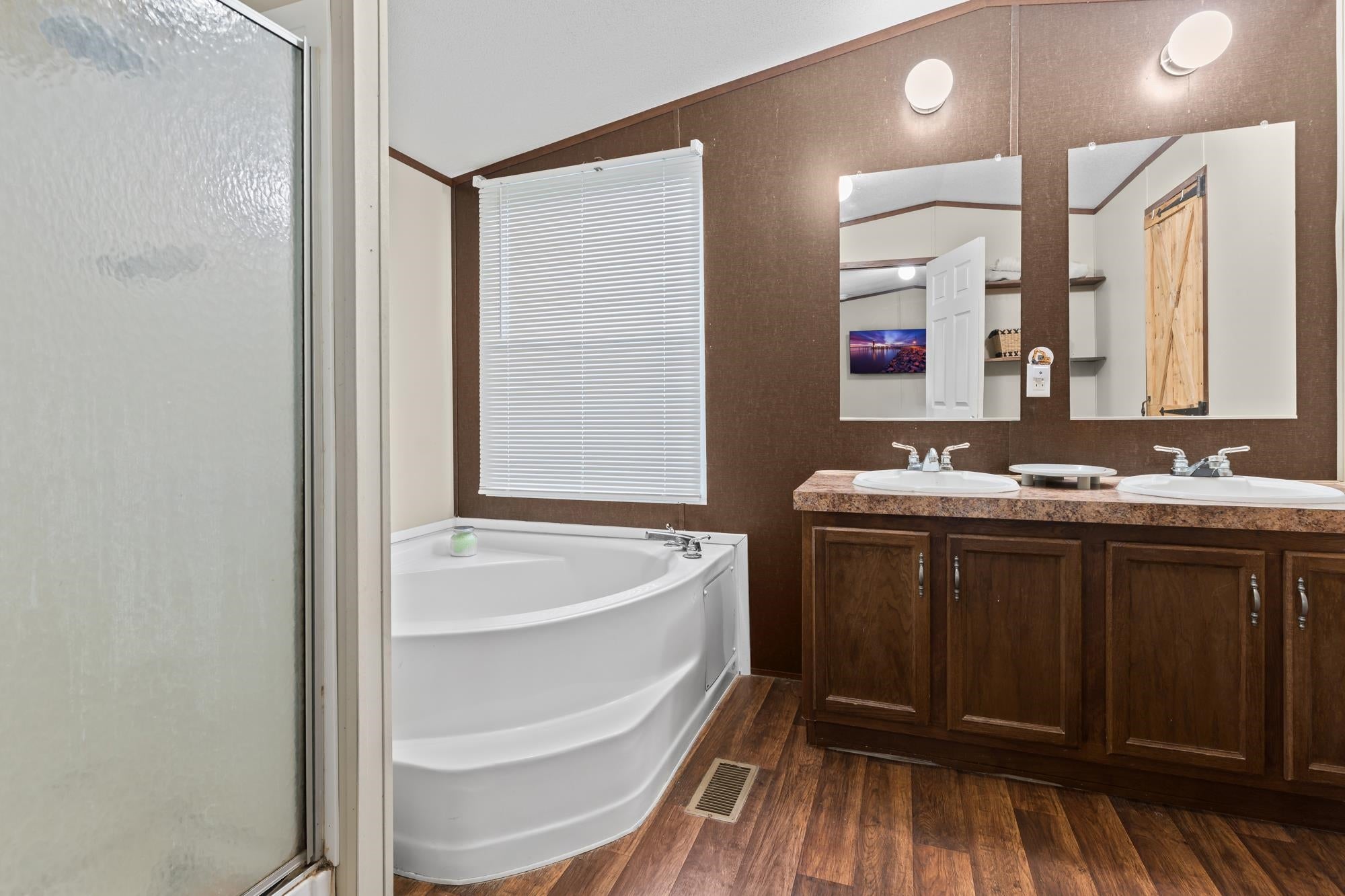 5660 West Grigsby Road Vidor, TX 77662 - Photo 5 of 25 Gallery Image 5