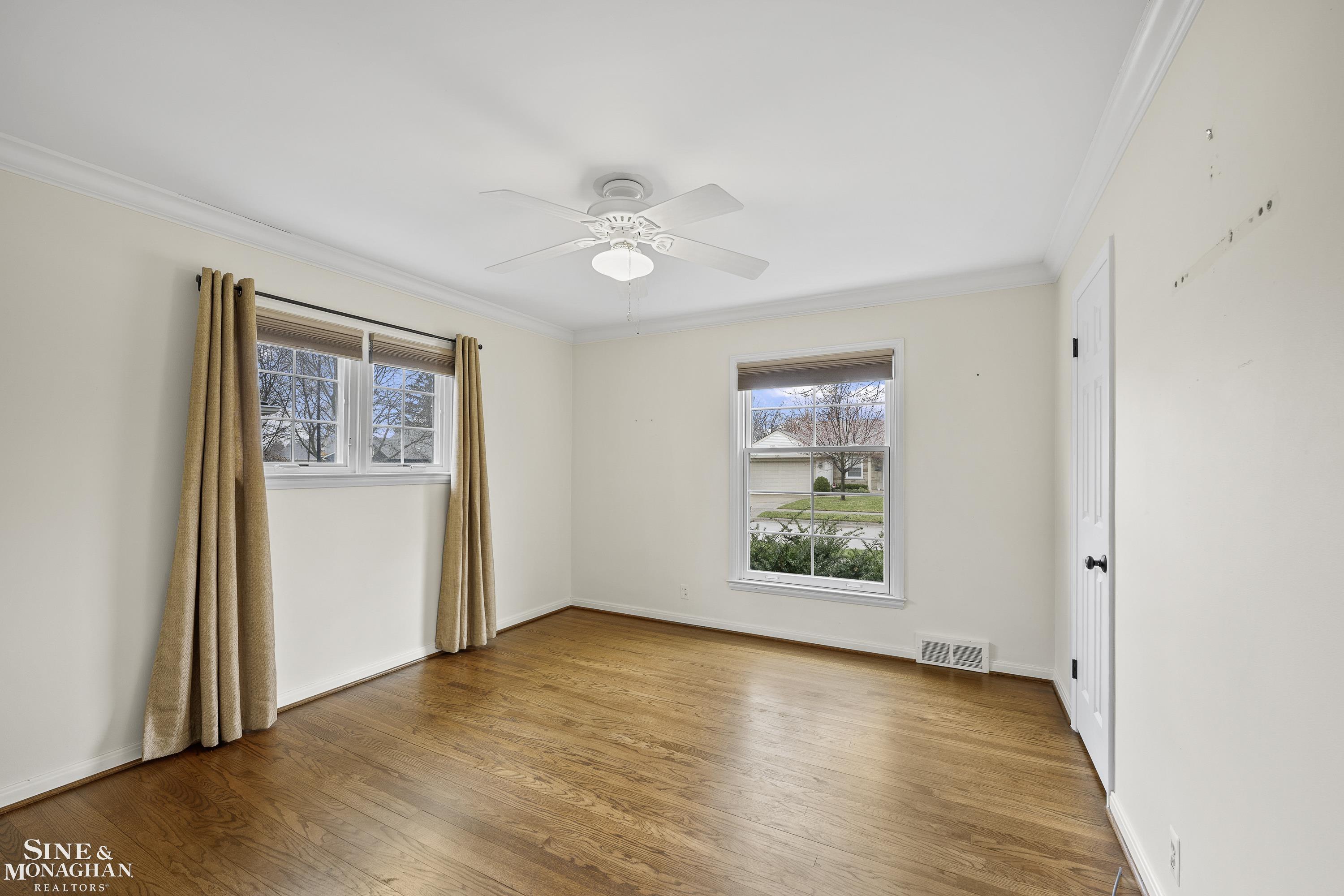325 Stephens Road Grosse Pointe Farms, MI 48236 - Photo 13 of 41
