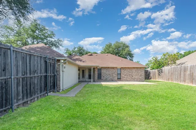 $395,000 | 1906 Lavaca Trail, Carrollton, TX 75010