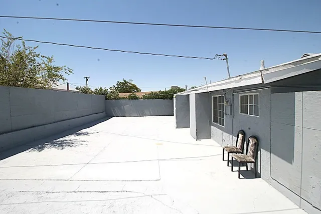 $228,500 | 25633 Anderson Avenue, Barstow, CA 92311