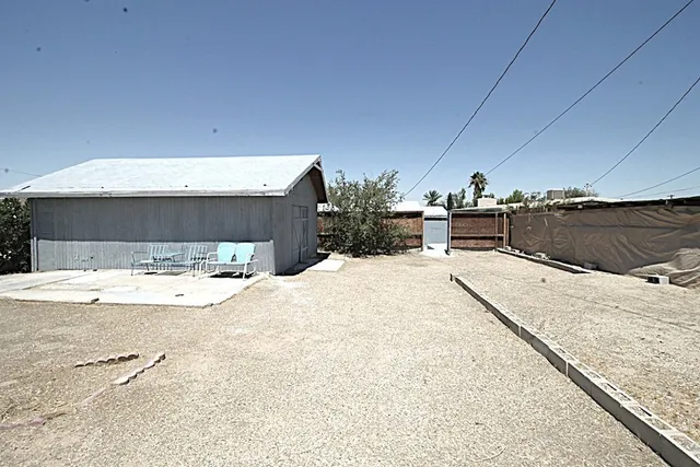 $228,500 | 25633 Anderson Avenue, Barstow, CA 92311