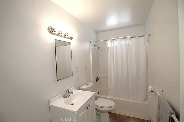 $228,500 | 25633 Anderson Avenue, Barstow, CA 92311