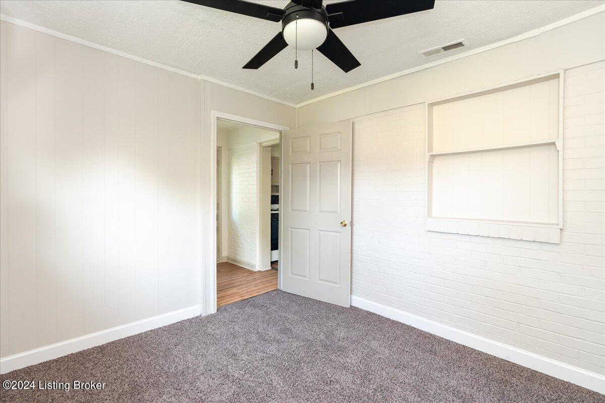 5701 Mt Washington Road Louisville, KY 40229 - Photo 17 of 22 15-FullRes-15