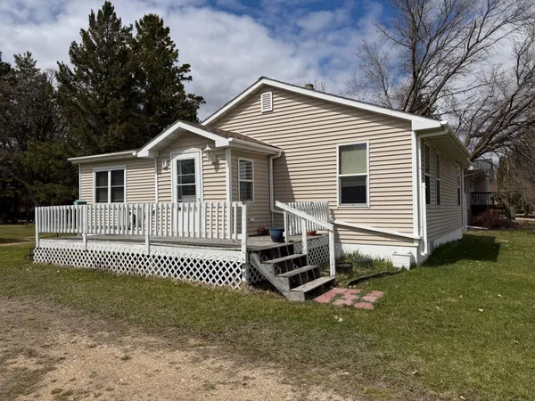 $179,500 | 619 2nd Avenue Southeast, Roseau, MN 56751