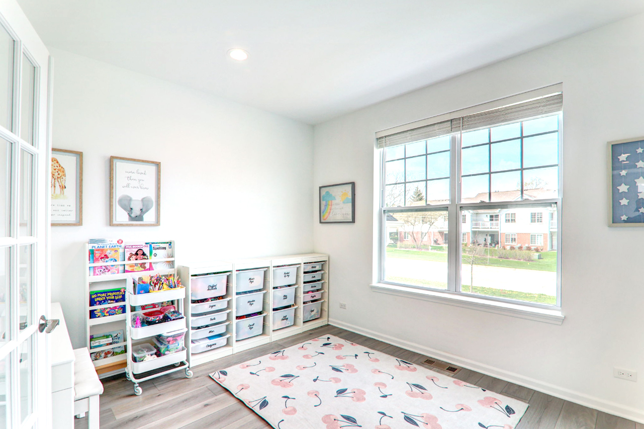 204 Timberleaf Circle Roselle, IL 60172 - Photo 10 of 22 a view of an empty room with a window and shelf