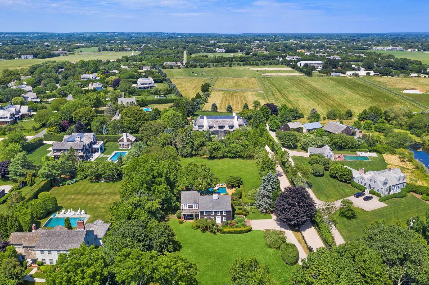 808 Mecox Road Water Mill, NY 11976 - Photo 3 of 17