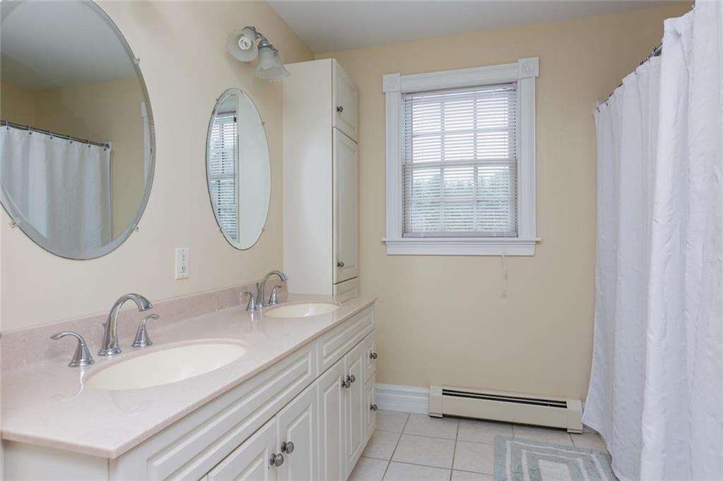 61 Old Field Road Yarmouth, ME 04096 - Photo 20 of 35 The Master bath has 2 sinks and...