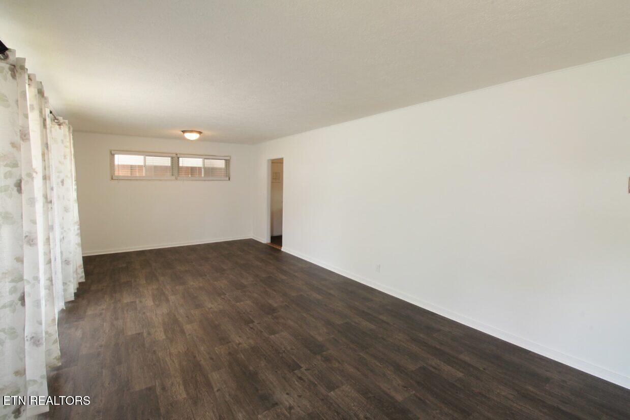 119 Briar Road Oak Ridge, TN 37830 - Photo 12 of 25 Living Room 2