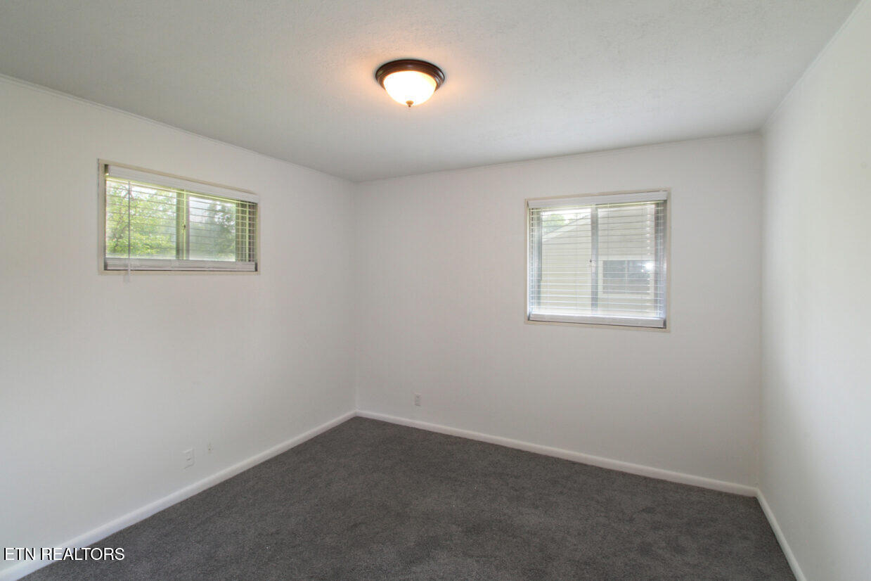 119 Briar Road Oak Ridge, TN 37830 - Photo 23 of 25 Bedroom 3