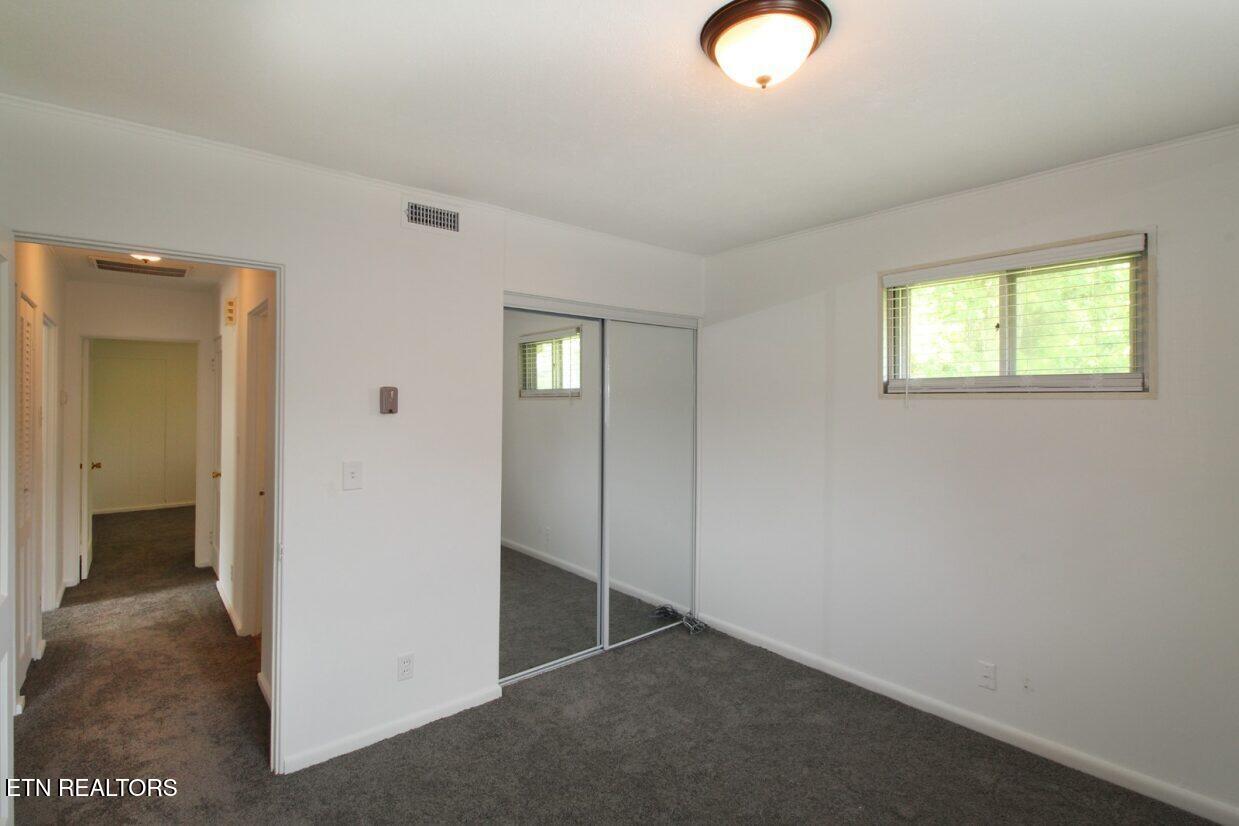 119 Briar Road Oak Ridge, TN 37830 - Photo 25 of 25 View down the hallway