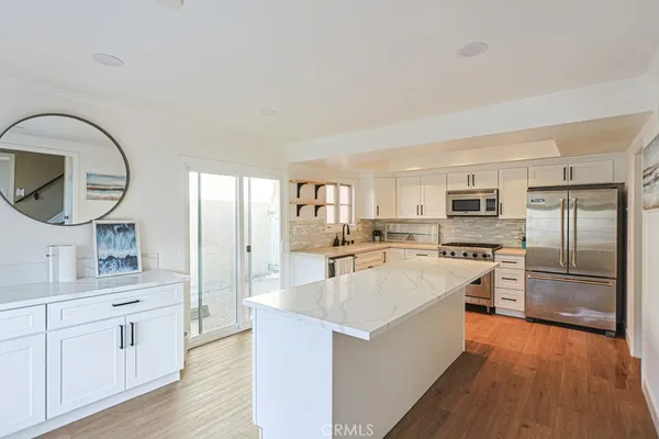 $1,424,900 | 218 16th Street, Unit A, Huntington Beach, CA 92648