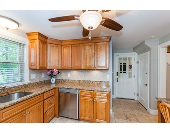 43 Nobel Road Dedham, MA 02026 - Photo 5 of 27 Gallery Image 5