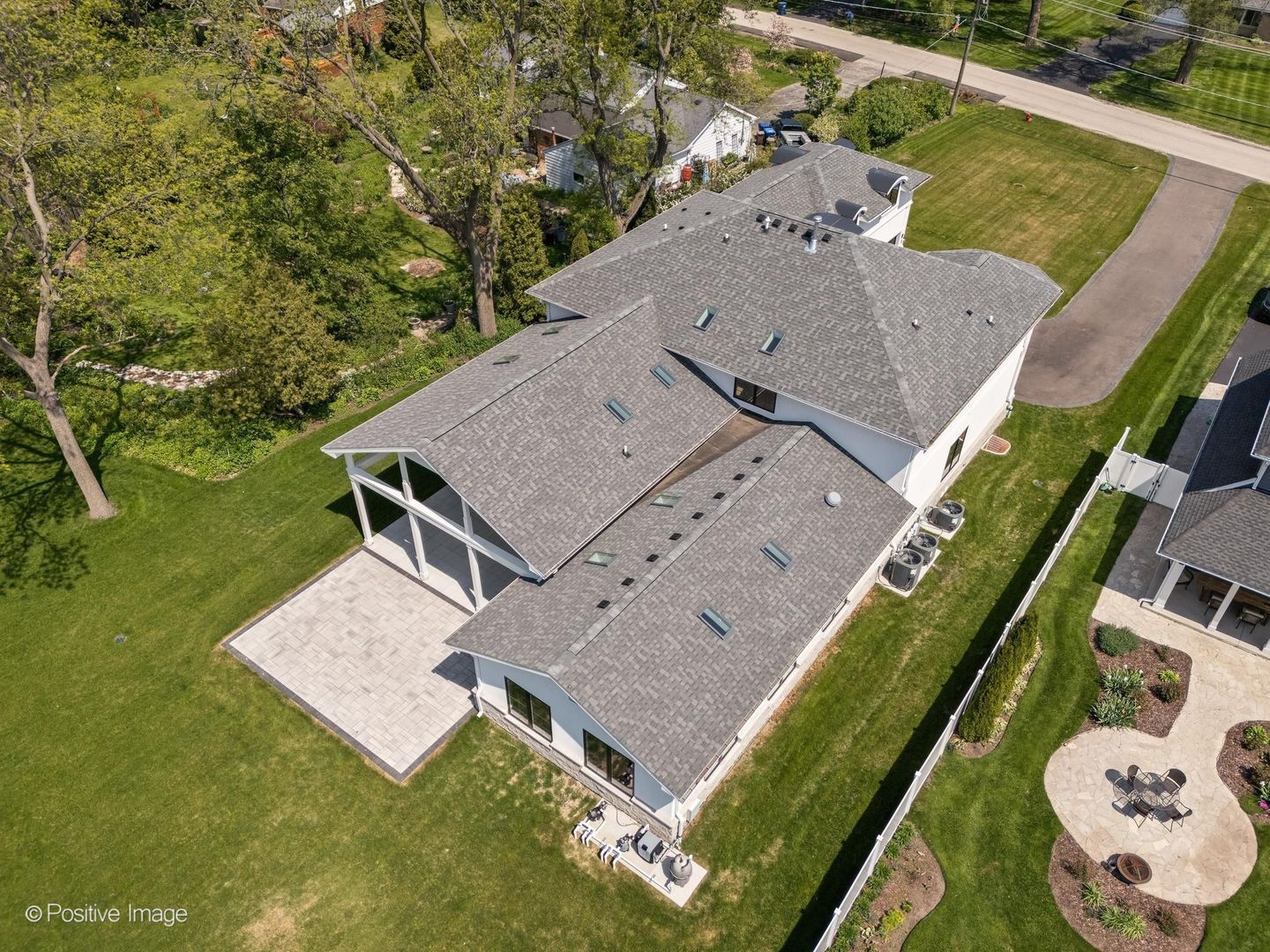 1851 Oakwood Road Northbrook, IL 60062 - Photo 51 of 56