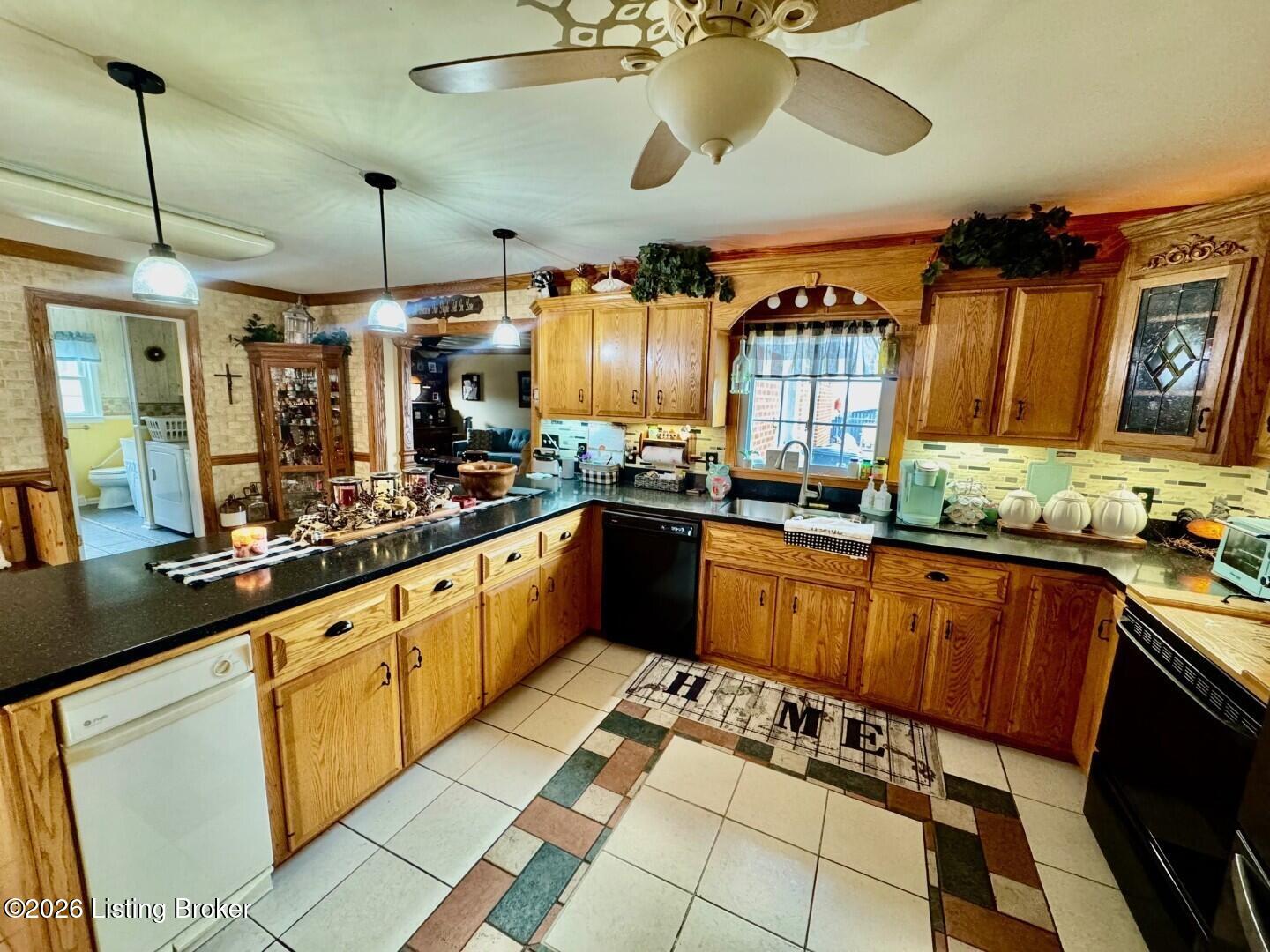 004_Kitchen