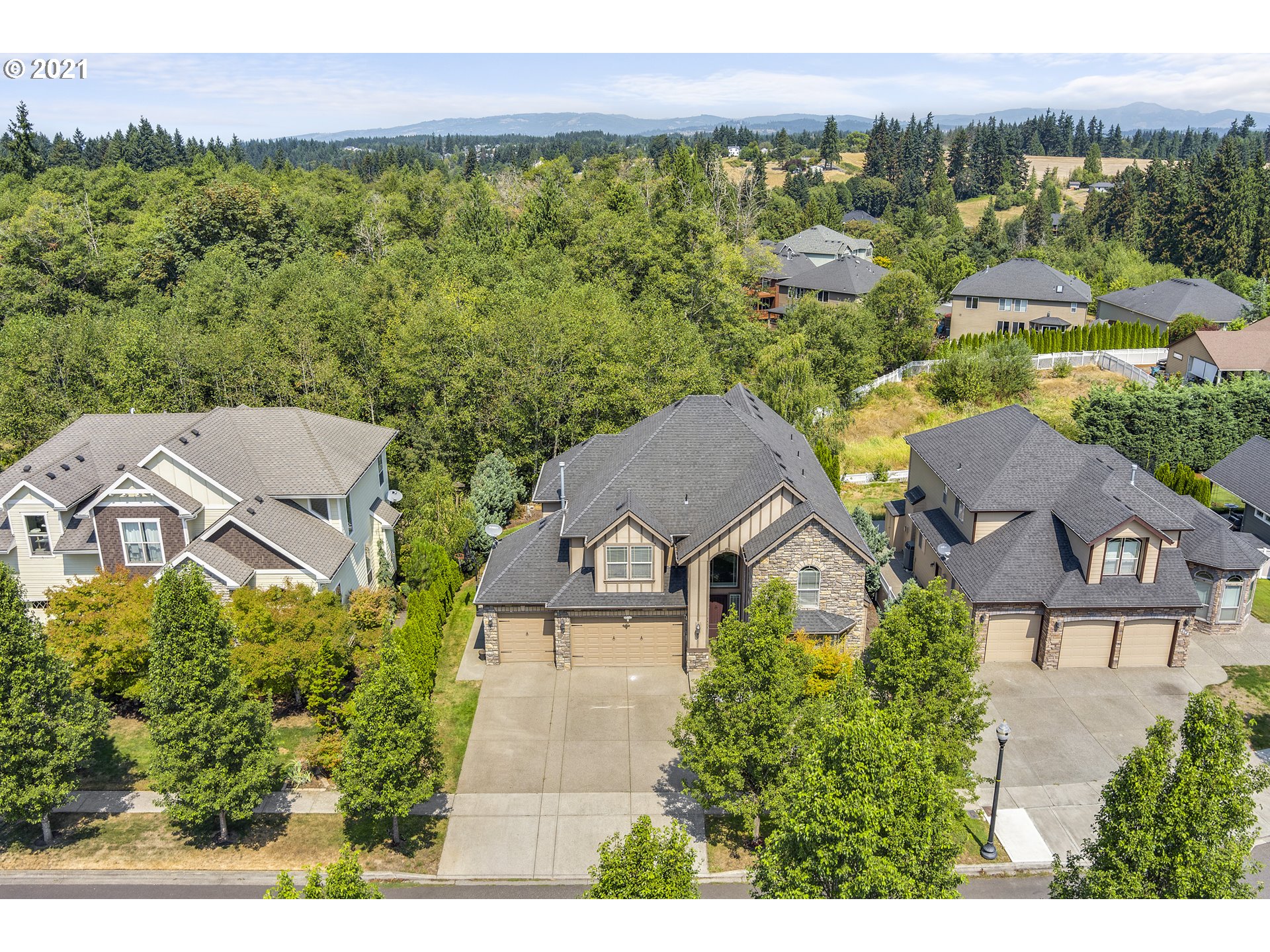 2302 South 17th Way Ridgefield, WA 98642 - Photo 2 of 32