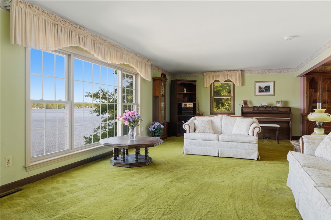 585 Reservoir Road Burrillville, RI 02859 - Photo 19 of 49