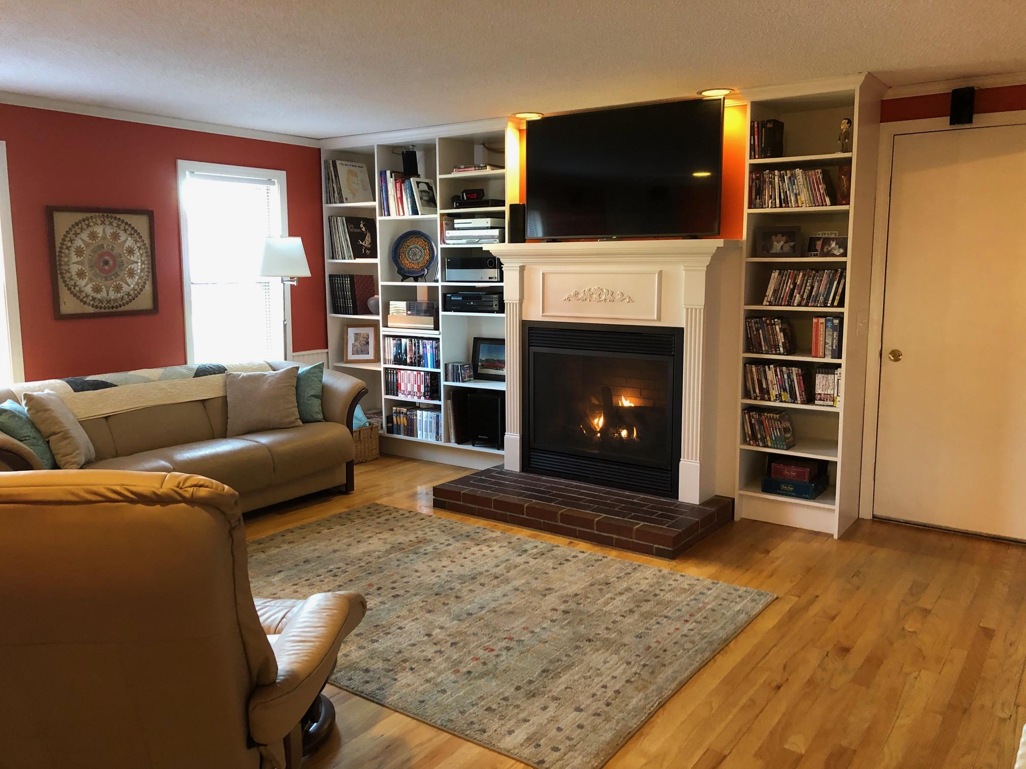 61 Phipps Road Portland, ME 04102 - Photo 11 of 40 Family room w gas fireplace