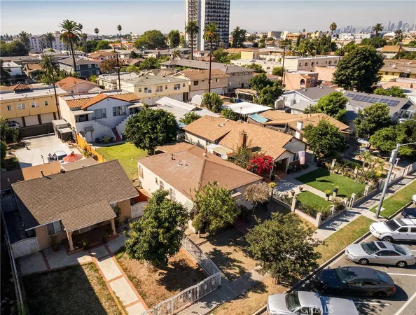 $824,500 | 7015 Templeton Street, Huntington Park, CA 90255