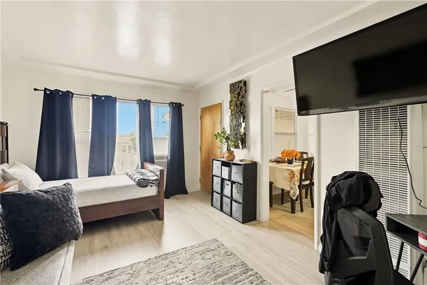 $824,500 | 7015 Templeton Street, Huntington Park, CA 90255