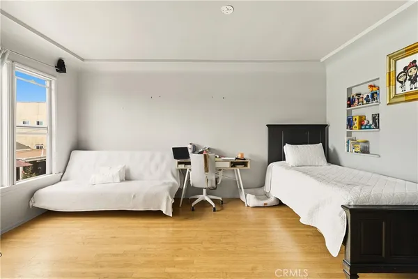 $824,500 | 7015 Templeton Street, Huntington Park, CA 90255
