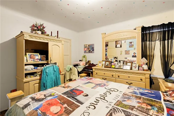 $824,500 | 7015 Templeton Street, Huntington Park, CA 90255