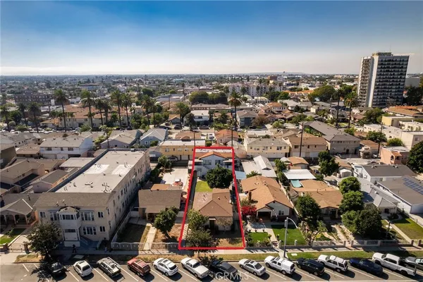 $824,500 | 7015 Templeton Street, Huntington Park, CA 90255
