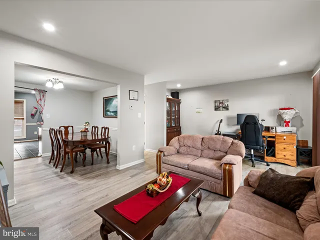 $444,900 | 8436 Willow Glen Court, Manassas, VA 20110