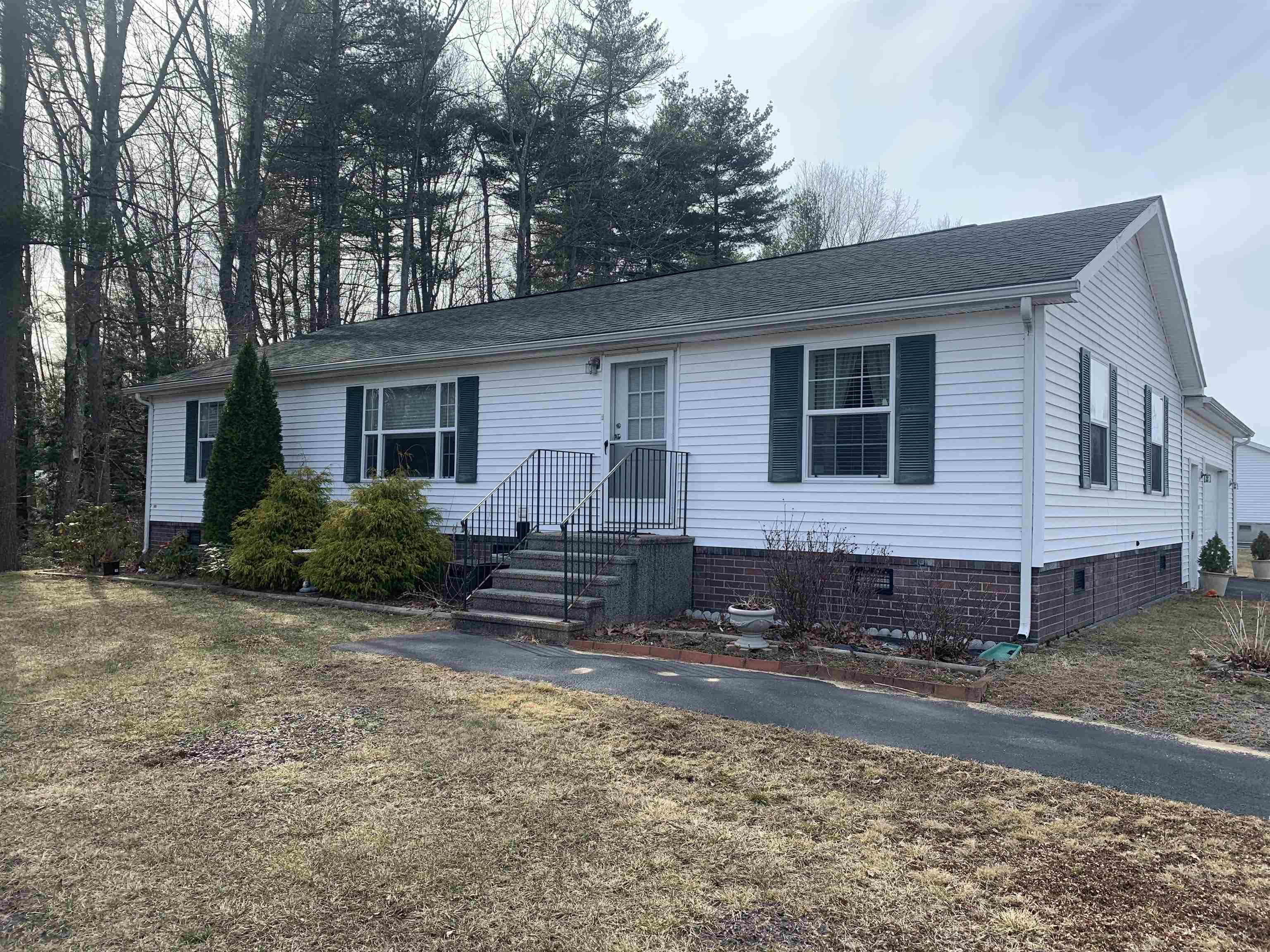 61 Sagebrush Drive Rochester, NH 03867 - Photo 1 of 25 Gallery Image 1