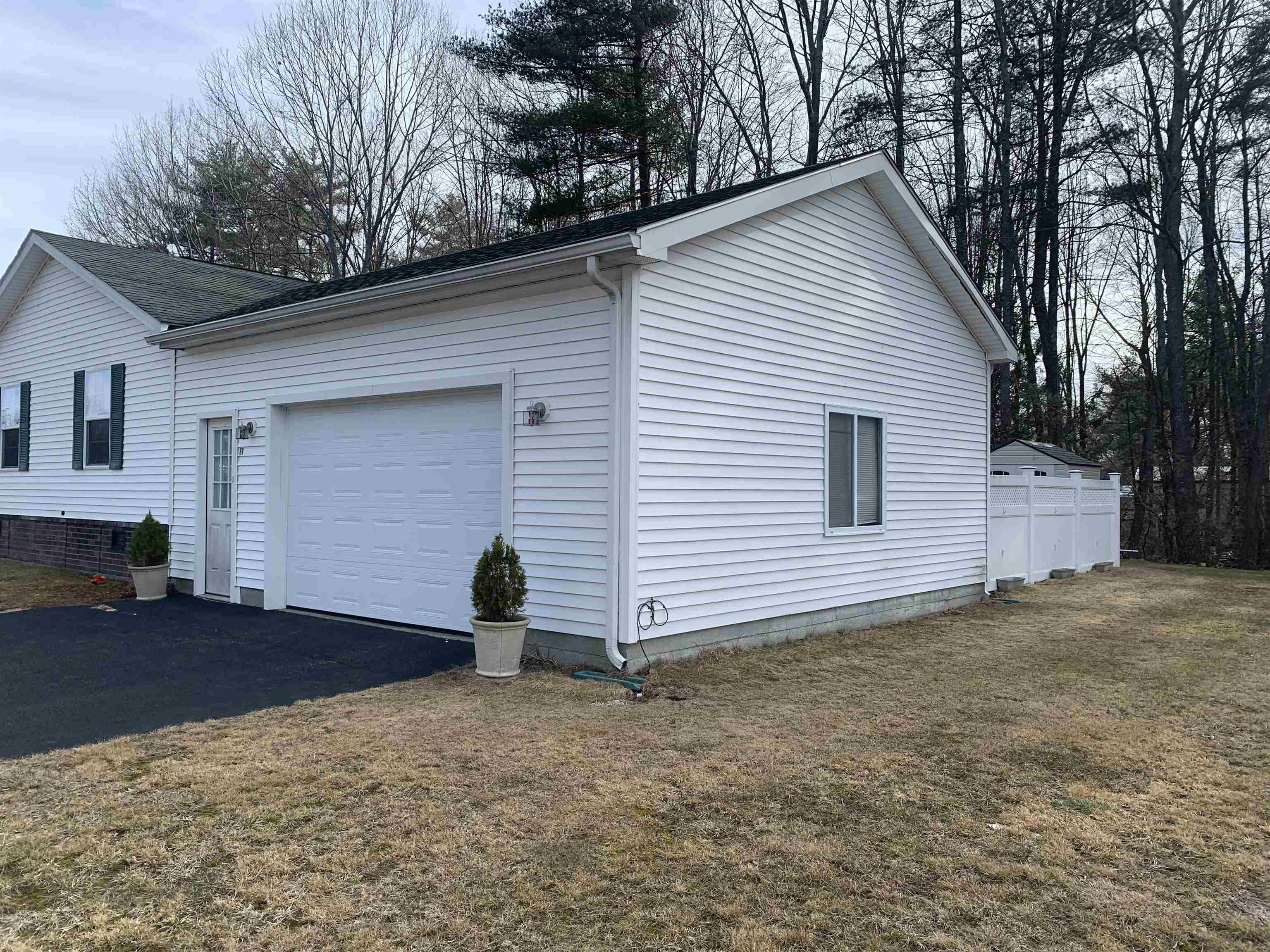 61 Sagebrush Drive Rochester, NH 03867 - Photo 5 of 25 Gallery Image 5